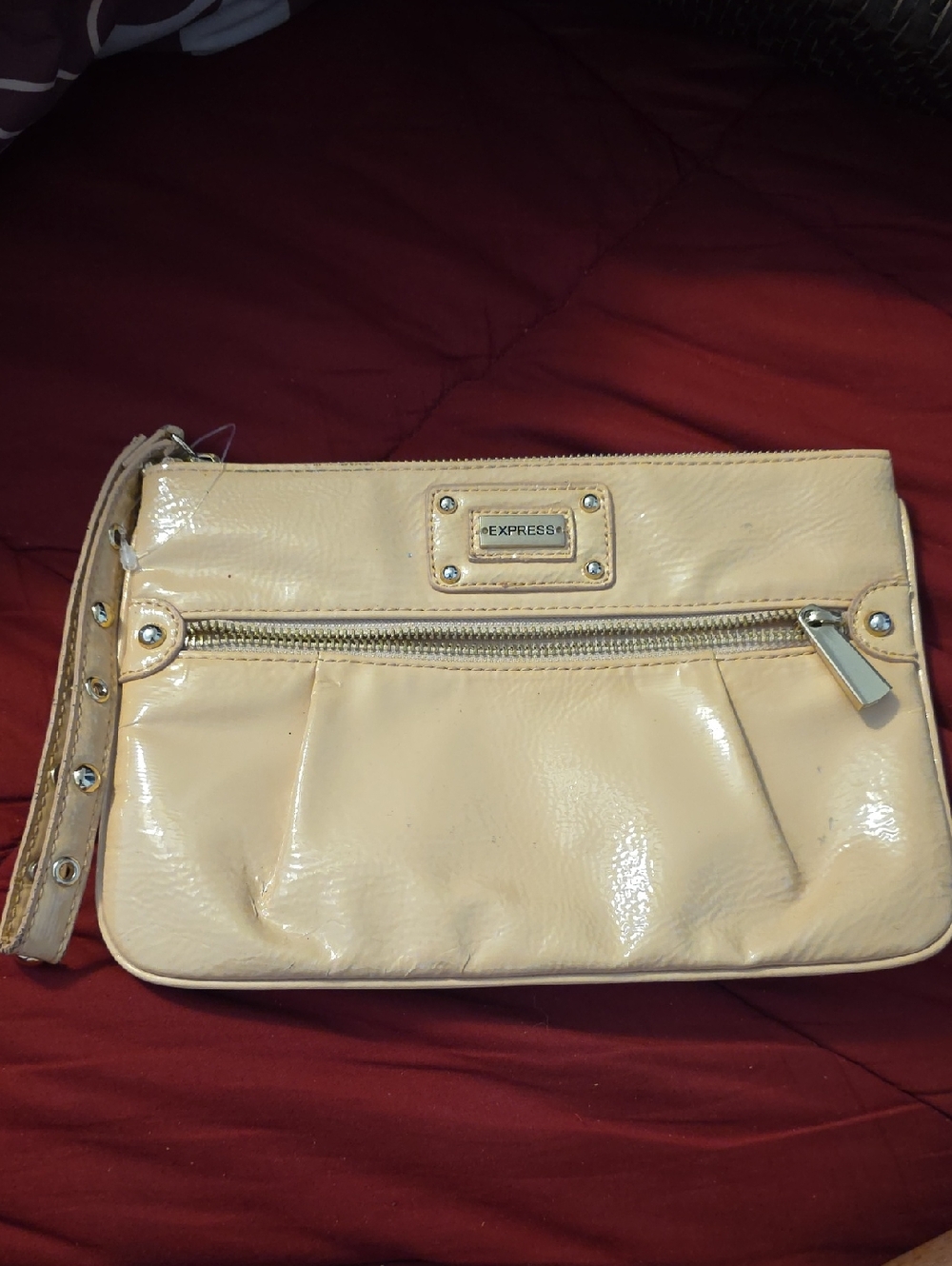 Express Cream Women's Wristlet Clutch